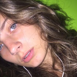 Meet your Posher, Mikaela